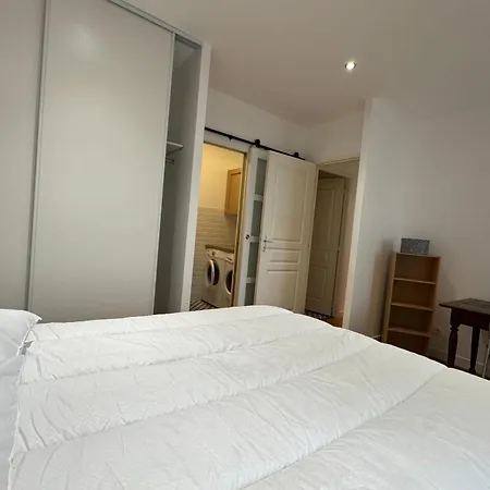 Spacious T2 Near The Chateau De Apartment