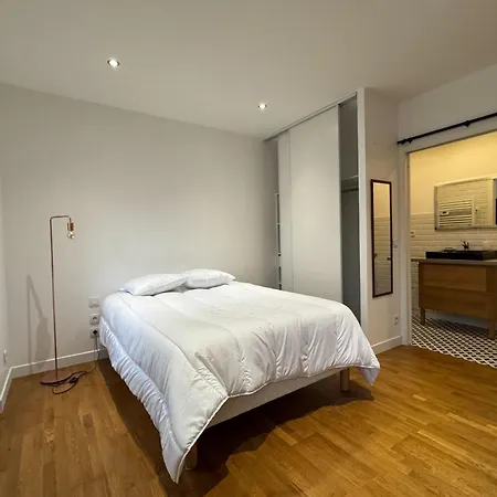 Spacious T2 Near The Chateau De *