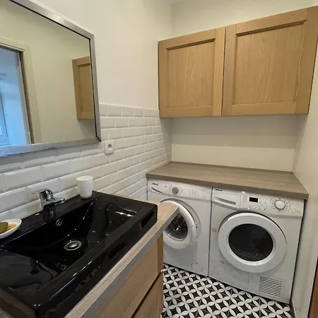 Spacious T2 Near The Chateau De Apartment
